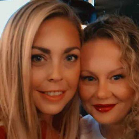 Meet your Posher, Carolee - Picture 1 of 1